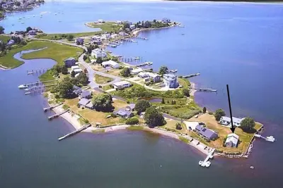 Image de Waterfront Cottage sur Salt Pond au coeur de Narragansett