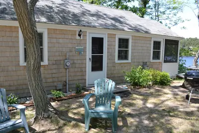 Image de Étang W de Waterfront Cottage Le ministre \/ Plage privée, un quai, chaloupe