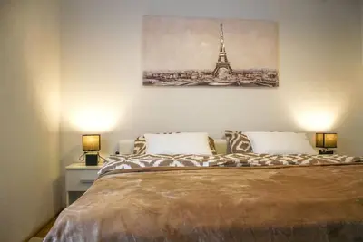 Nouveau Simple Apartment Sweet Dreams ***