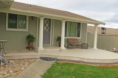 Image de Maison unifamiliale haut de gamme avec jardin fruitier
