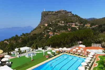 Image de Résidence Pianeta Maratea avec piscine