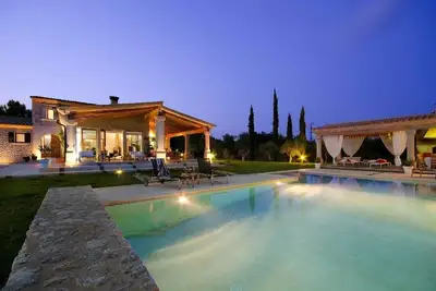 Villa de luxe élégante et spacieuse à Pollensa, (directement du propriétaire)