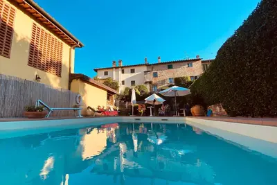 Image de Appartement dans une résidence typique de la Toscane avec la piscine