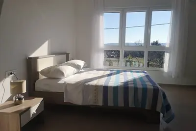 Image de Appartement familial ensoleillé à 30 m de la plage