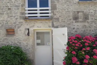Image de gite independant a l'etage cour, jardin