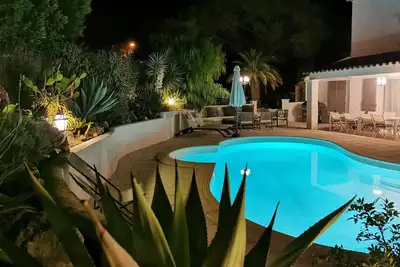 Image de Superbe Villa avec piscine aux Issambres (Ste Maxime) à 10 mns à pied de la mer!