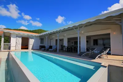 Image de Promo 15% du 21 mars au 12 avril 2025 Villa avec piscine à débordement (Mqaa08)