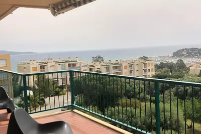 Image de Appartement ( 91m2 ) résidentiel vue mer, idéal famille ou couples d'amis.