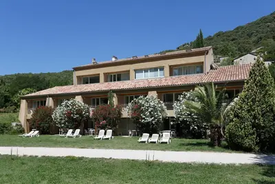 Image de Studio Terrasse idéal pour apprécier la vue sur l'Ardèche!