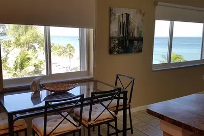 Image de Bel appartement avec très belle vue exactement sur la plage