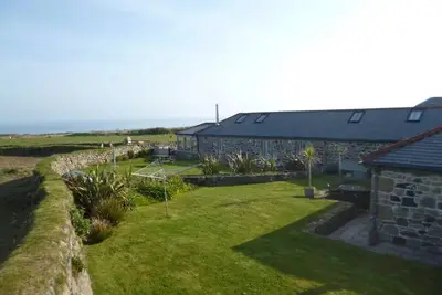 Image de Chiens bienvenus Superbe Cottage rural St Ives avec jardin et vue sur la mer