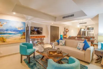 Image de Nouveau Condo Beachfront & Terrace!