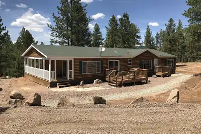 Image de Spacieuse maison familiale n'attend que vous et les vôtres pour commencer vos prochaines aventures