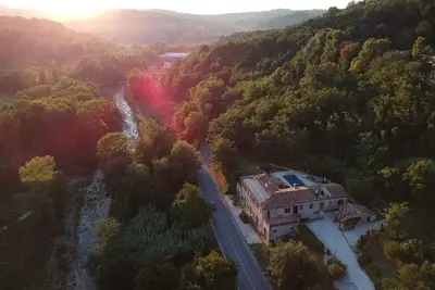 Image de Domaine viticole historique, restauré avec amour, merveilleusement situé