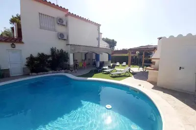 Image de Villa Avec Annexe INDÉPENDANTE À 100m De La Mer