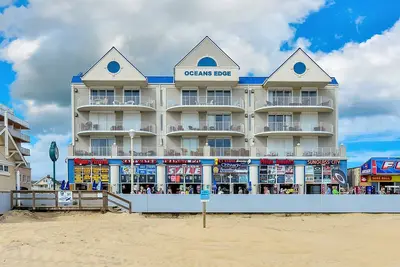 Image de Ocean's Edge 401-Oceanfront 9th St, WiFi gratuit, Elev, W / D, Ac