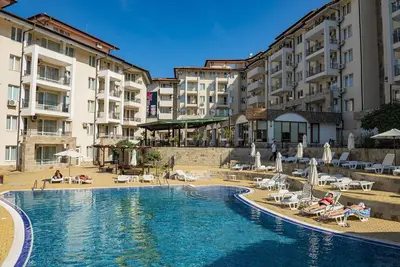 Sunny Beach Hills - Appartement 2 chambres avec vue sur la piscine