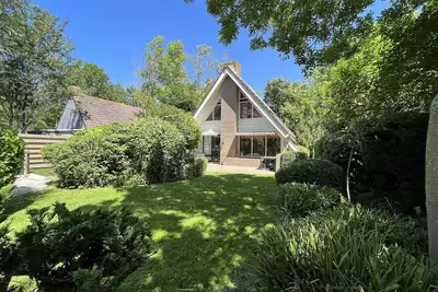 Image de Confortable maison de vacances pour 8 personnes située dans un endroit calme sur un terrain de 530 m²