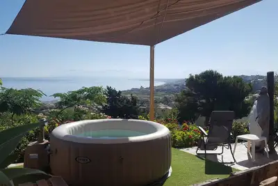 Image de Villa avec terrasse vue mer et jacuzzi