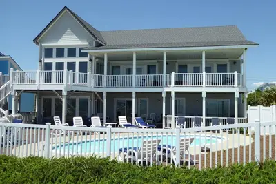 Image de Emerald Isle, Nc duplex en bord de mer avec piscine!