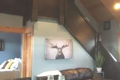Image de Le Loft Deer Lake. Merveilleuse Retraite Familiale À Deer Lake, Nl Avec Aire De Jeux! !