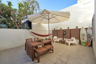 Image de ★ Surfers Paradise & Backyard ★ Alameda