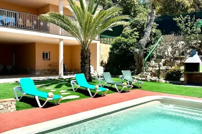 Image de Grande villa avec piscine privée, belle vue sur la mer, chiens bienvenus