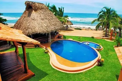 Image de Villa de luxe en bord de mer, climatisation, piscine et plage privée à Casa Luna (1-21 personnes)