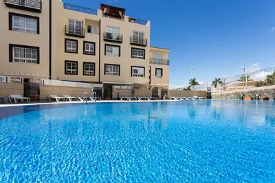 Image de Appartement De 2 Chambres À 100 MÈTRES De La Plage