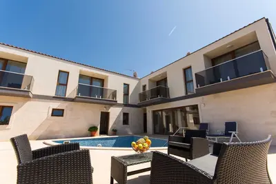 Image de Appartement d'une chambre avec le balcon et la vue sur le mer Drvenik Veliki, Drvenik (A-16377-a)