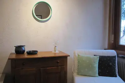 Image de Appartement confortable avec cuisinière suédoise pour les journées fraîches