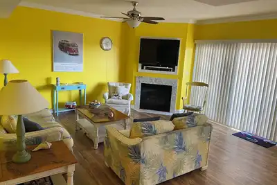 Image de Immaculate 2 Br / 2ba Condo, Ă quelques pas de la plage et du parc Northside dans le nord de Oc