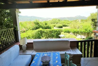 Image de Rez-de-chaussée deux pièces à 100 mètres de la plage et établissement avec bar-restaurant