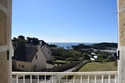 Appartement Vue Sur Mer, exposé au Sud au centre de Trebeurden