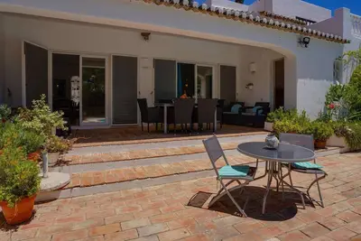 Image de Villa א Albufeira avec piscine privיe