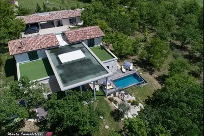 Image de Superbe villa avec cuisine ouverte, piscine et lac - Cahors