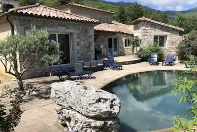 Image de Maison individuelle avec piscine privative à Gravieres (3km de Les Vans)