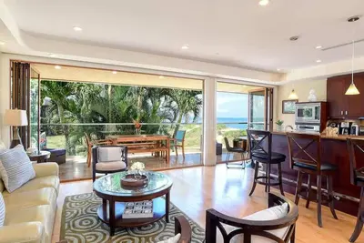 Image de Oceanfront Townhouse étapes à Sandy Beach, près de tout