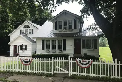Image de Cooperstown Baseball Rentals - Creekside Haven - Belle maison de 2100 pieds carrés