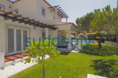 Image de Villa de 4 chambres avec piscine privée à Praia Del Rey Resort