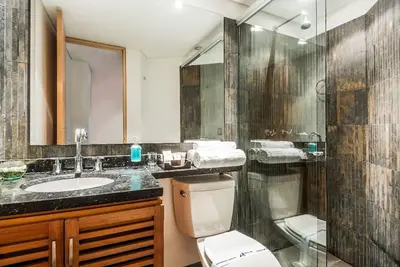 Image de Un bel appartement \/ deux chambres, deux bains
