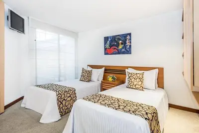 Image de Un bel appartement / Une chambre, Une salle de bain