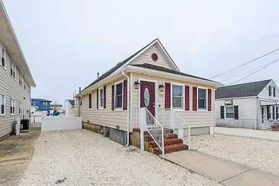 Image de Belle 3br Park Home dans le parc de bord de mer calme, un pâté de maisons de la plage!