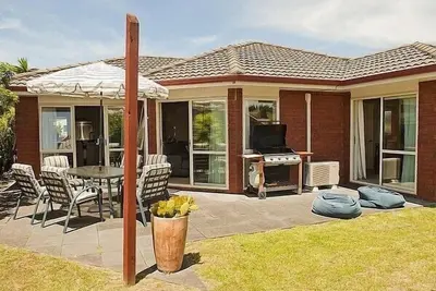 Image de Bliss by the Beach - Maison de vacances Whangamata