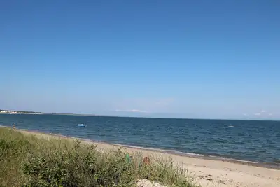 Image de Oceanfront Beach House avec plage privée à louer