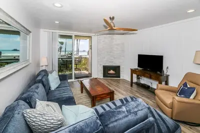 Image de ** Nouvelle inscription ** Confiez-Vous Avec Le Nouveau Lit Plush King Et Les Vues Mer - D104 - Condo Co-Z Ocean View