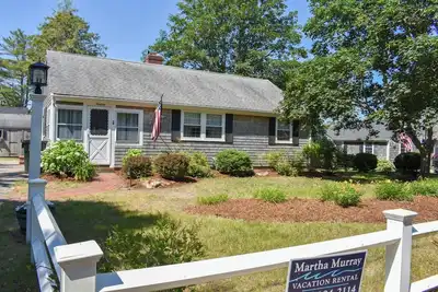 Image de Mari Jane Rd 19 - Trois chambres à moins de deux kilomètres de South Village Beach