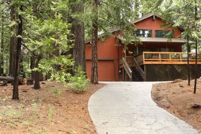 Image de Karock Cabin - sensation de montagne et promenade jusqu'au parc d'État!