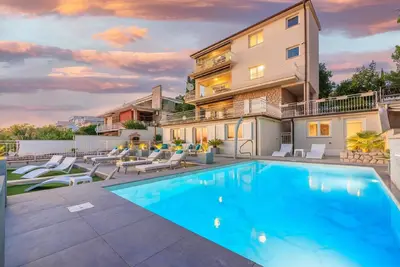 Image de Appartement de vacances Crikvenica pour 2 - 5 personnes avec 2 chambres à coucher - Appartement de v
