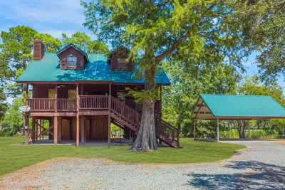 Image de Découvrez la Louisiane, cabine sur le Bayou Petite Anse, au centre d'Acadiana